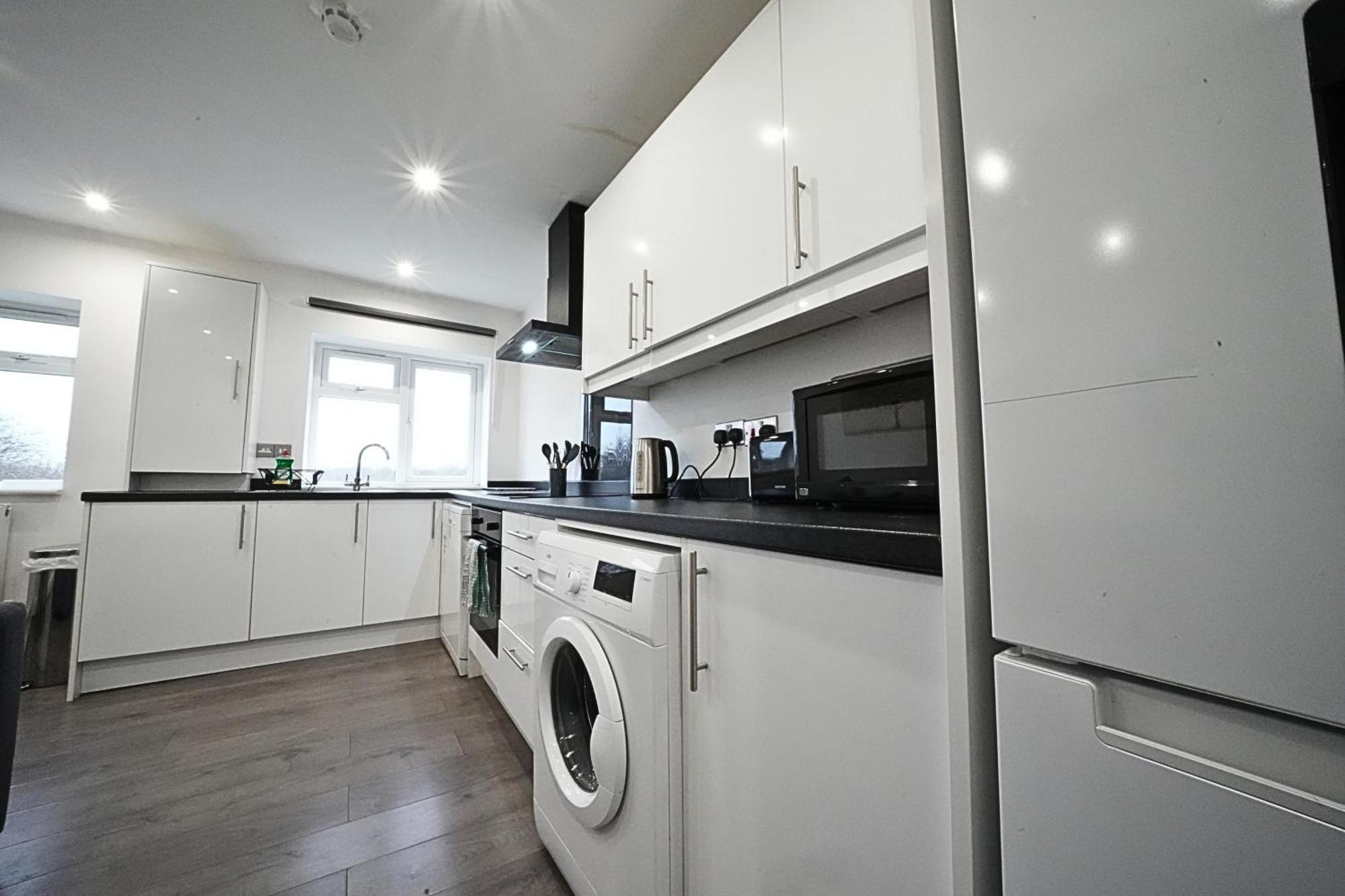 Hatton Apartments Heathrow Airport- Free Parking-Free Underground To And From Heathrow Airport Hatton Cross See Picture-See London Fast Hatton Cross To Central London 30Min Extérieur photo