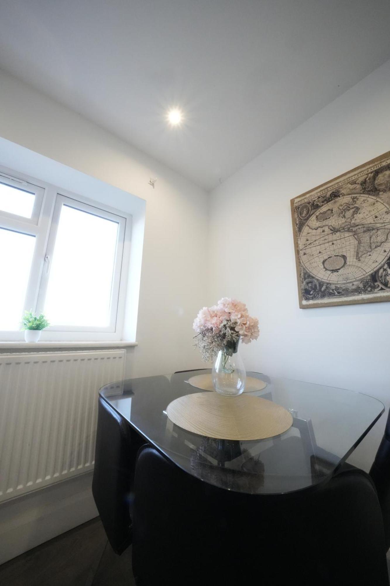 Hatton Apartments Heathrow Airport- Free Parking-Free Underground To And From Heathrow Airport Hatton Cross See Picture-See London Fast Hatton Cross To Central London 30Min Extérieur photo