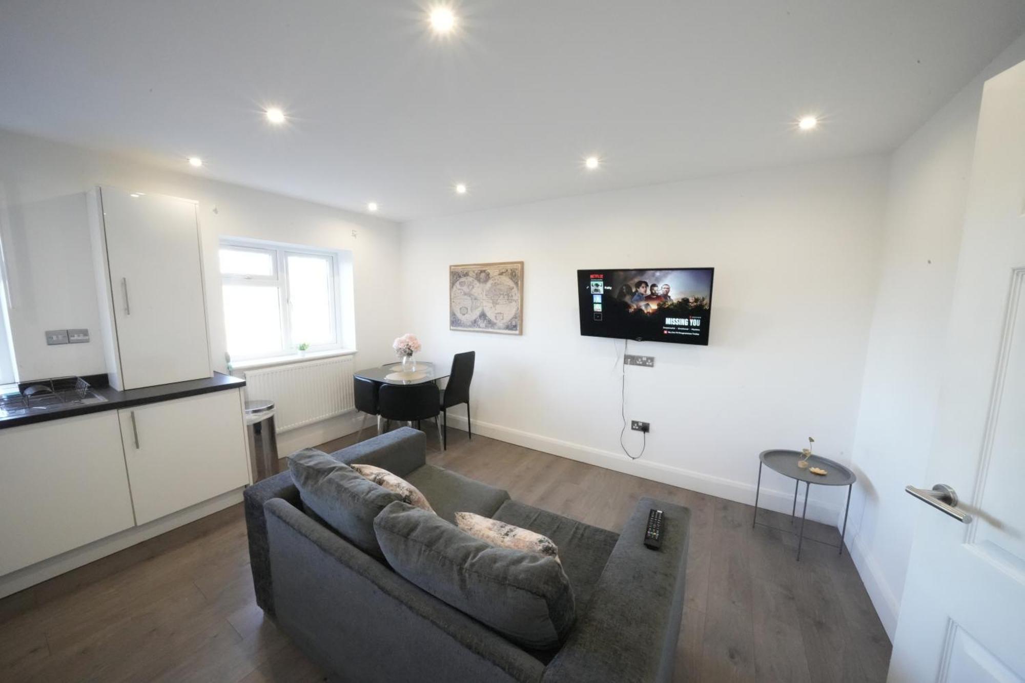 Hatton Apartments Heathrow Airport- Free Parking-Free Underground To And From Heathrow Airport Hatton Cross See Picture-See London Fast Hatton Cross To Central London 30Min Extérieur photo
