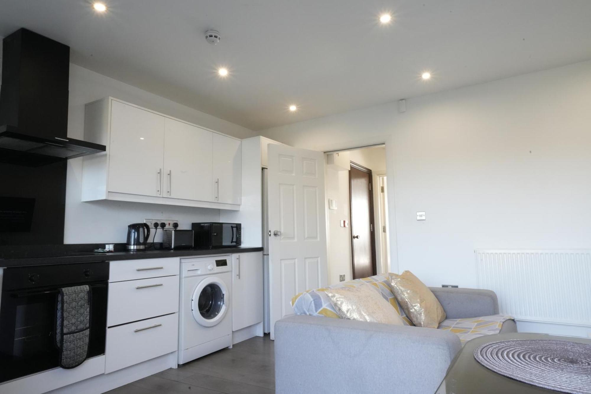 Hatton Apartments Heathrow Airport- Free Parking-Free Underground To And From Heathrow Airport Hatton Cross See Picture-See London Fast Hatton Cross To Central London 30Min Extérieur photo