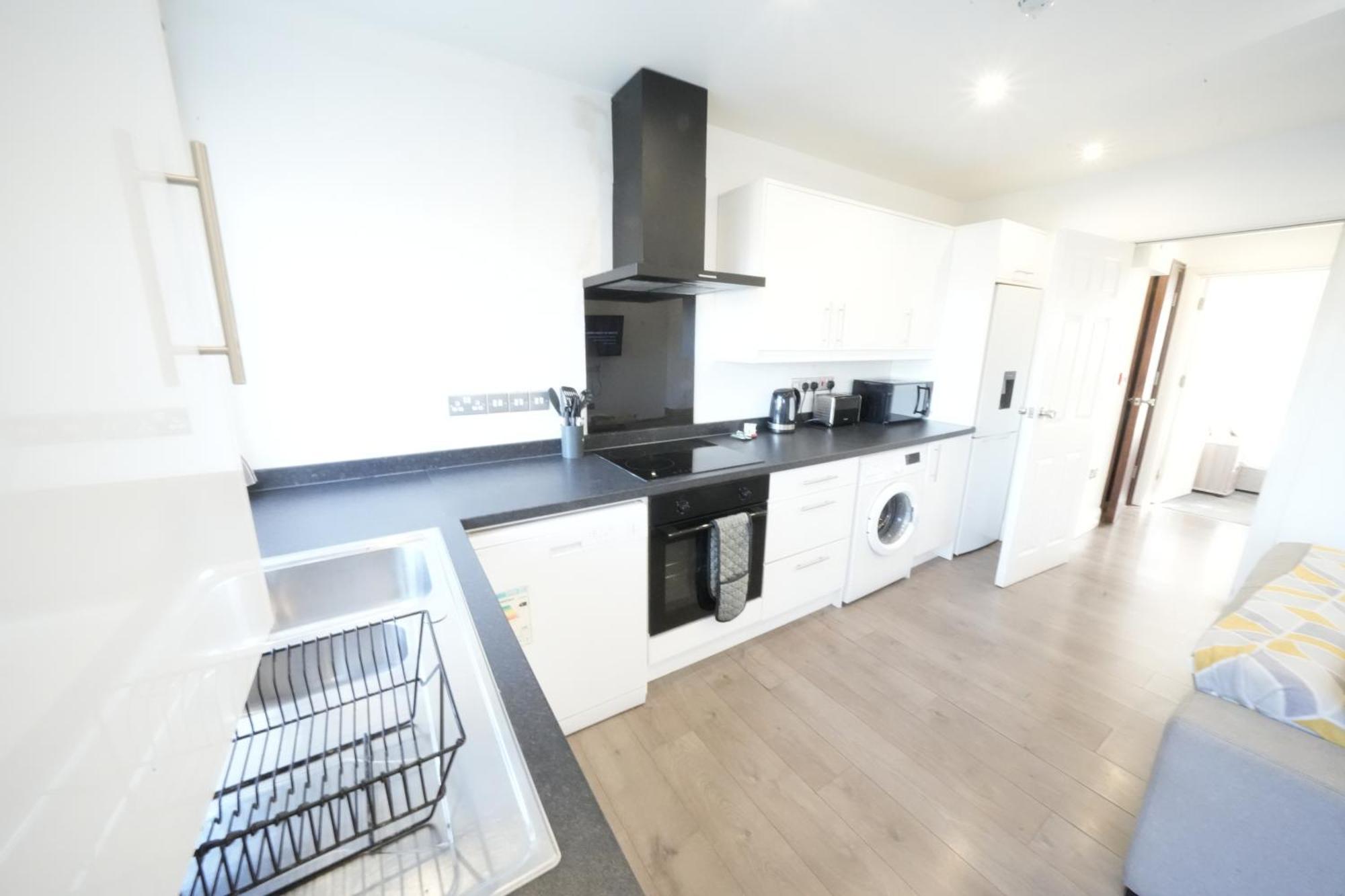 Hatton Apartments Heathrow Airport- Free Parking-Free Underground To And From Heathrow Airport Hatton Cross See Picture-See London Fast Hatton Cross To Central London 30Min Extérieur photo